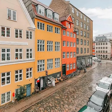 Designer In Magical Central Neighborhood *